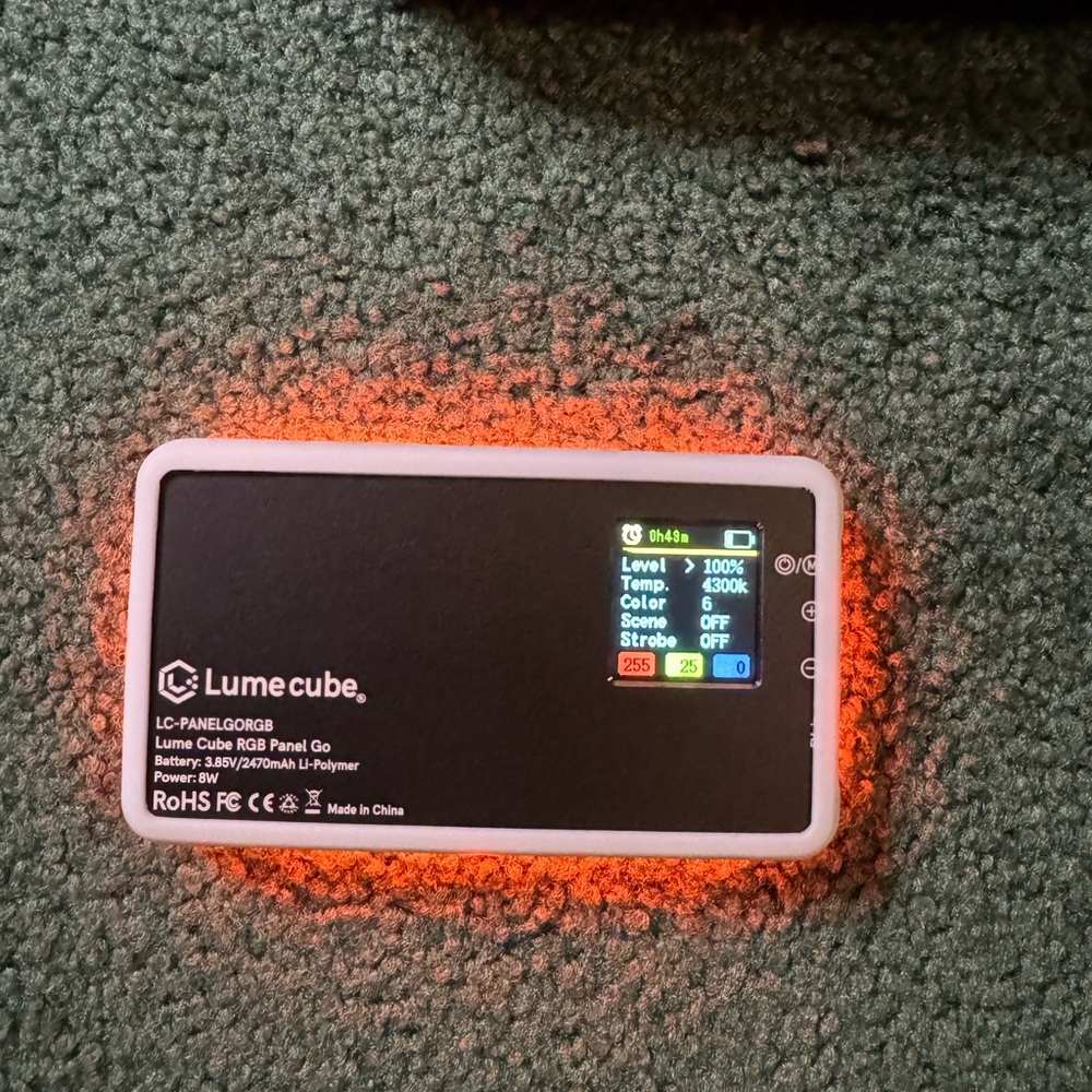 Lume Cube LED Panel Light   (1 RGB 2 Bi-Color)